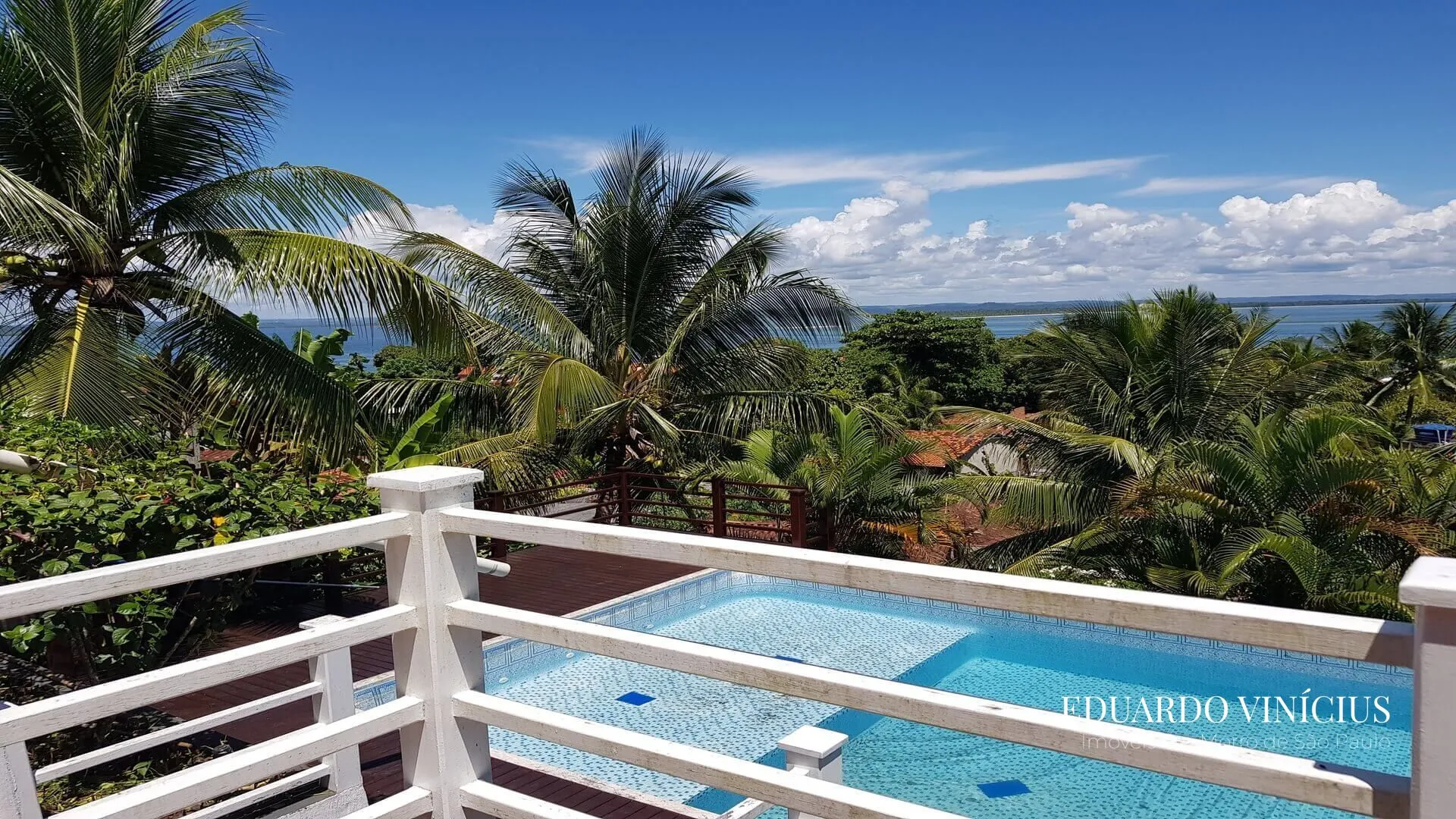 Imagem Casa de Alto Padrão com 5 suítes e Vista Mar à venda na Gamboa