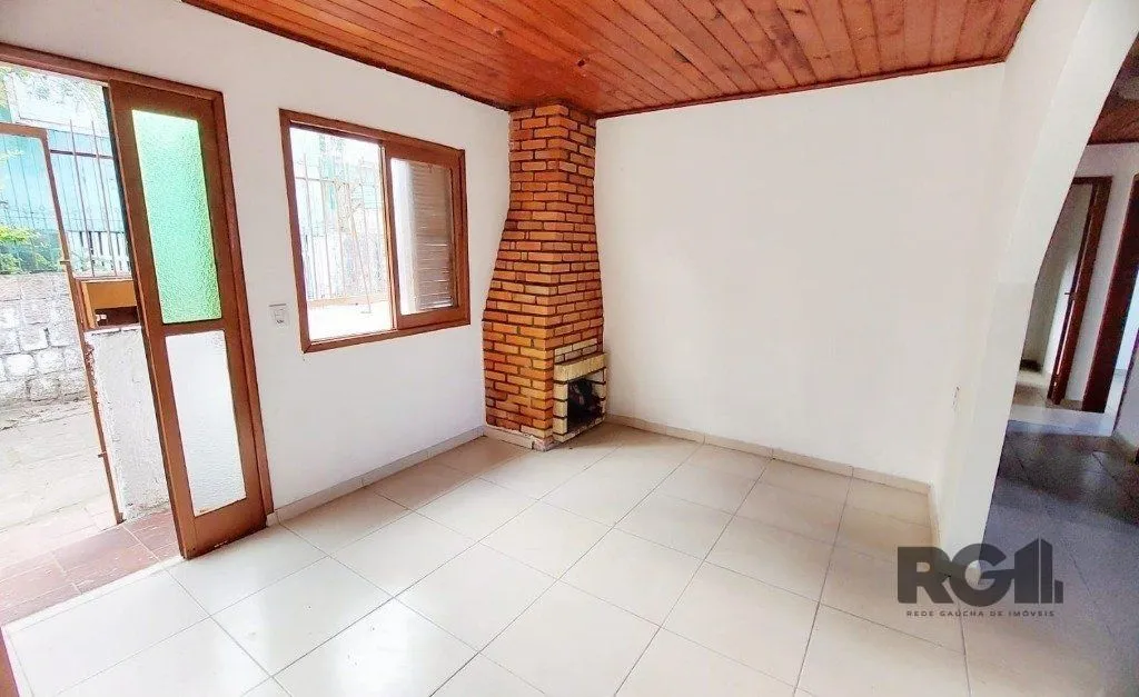 Imagem Casa de 3 dormitórios no bairro Cristal