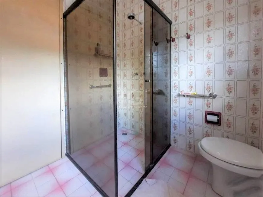 Imagem Excelente casa com 3 dormitórios e 3 vagas de garagem