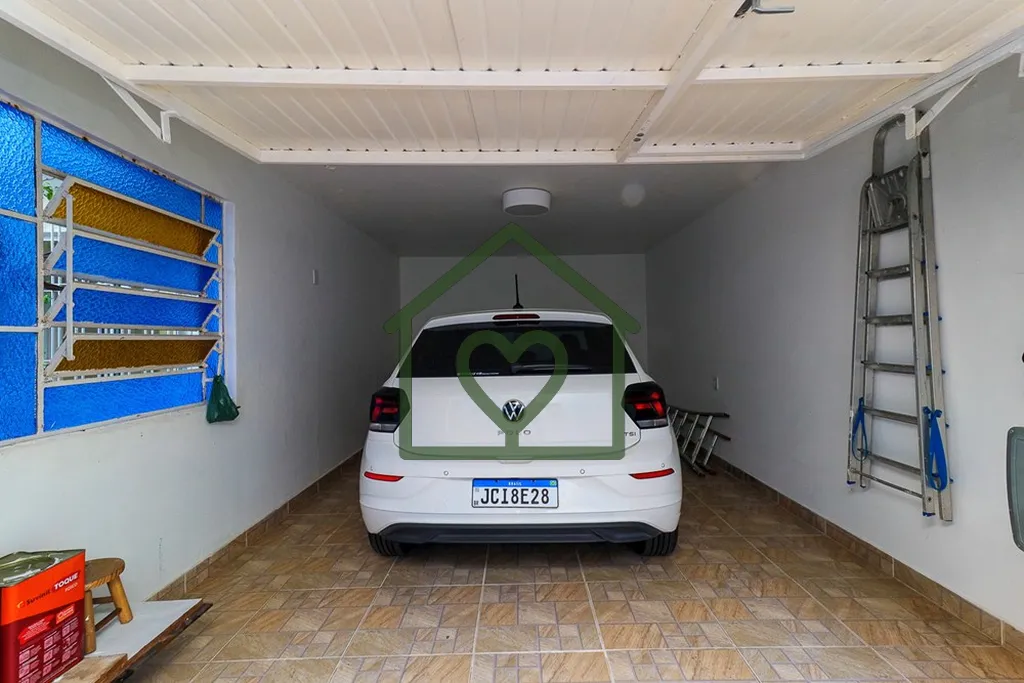Imagem Casa com 4 dormitórios e 5 vagas no bairro Passo DAreia 
 
Casa com 180m² de área privativa, em t...