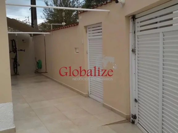 Imagem Sobrado à venda com 130m², 2 quartos, 2 banheiros, 2 vagas, churrasqueira por R$1.030.000,00 no Marapé em Santos