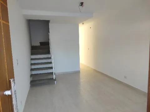 Imagem VENDA DE SOBRADO NO PARQUE SANTA AMÉLIA, EM SÃO PAULO/SP, 67m² com 2 quartos, sala de estar, lavabo, lavanderia e garagem para 2 autos. CONSULTE-NOS.