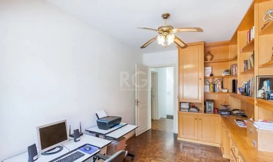 Imagem Casa para Venda - 327m², 4 dormitórios, sendo 1 suites, 3 vagas - Chácara das Pedras