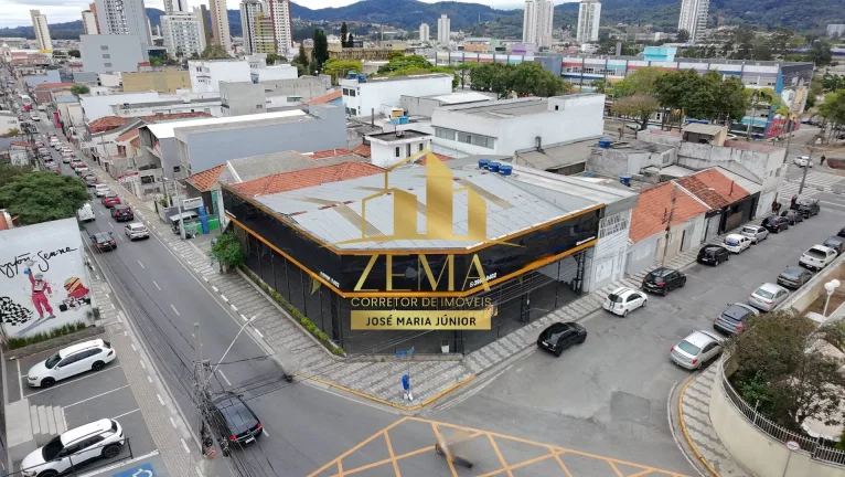 Imagem Ponto Comercial 700 m2, Área Central, Esquina, Coberto. Escritórios