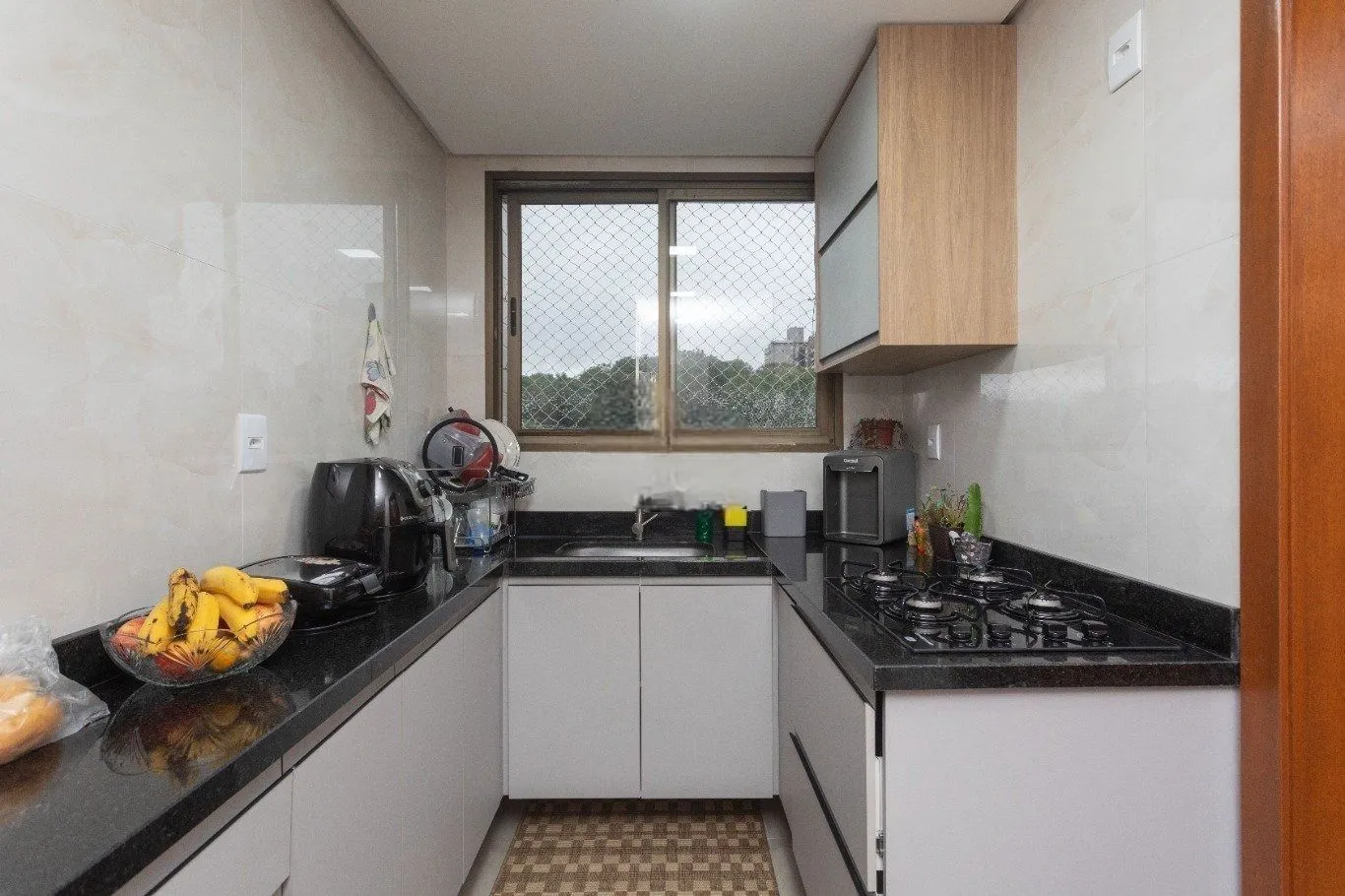 Imagem Apartamento de 3 quartos, suíte e 1 vaga de garagem no bairro Passo da Areia POA