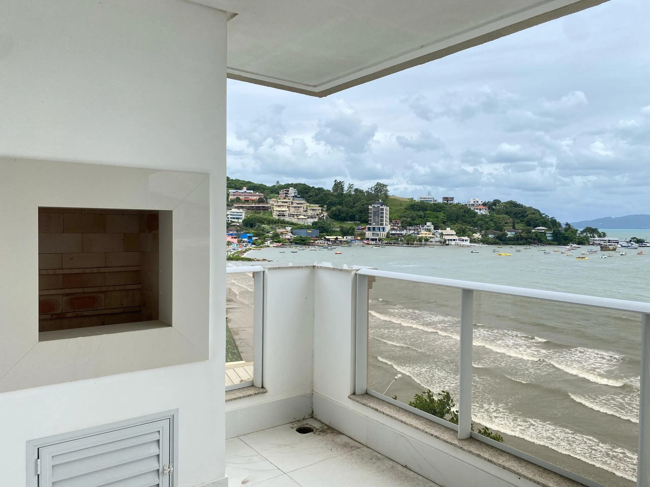 Imagem Apartamento com vista para o mar à venda com 200m2 por R$ 6.500.000,00