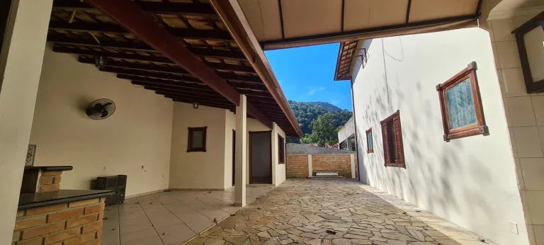 Imagem Excelente Casa em condomínio Fechado