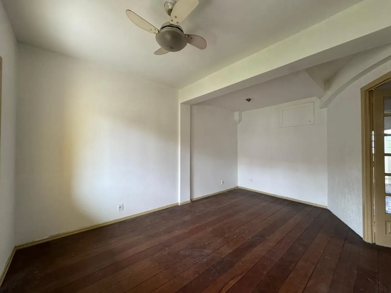 Imagem Casa à venda em Porto Alegre, Jardim São Pedro, com 5 quartos, 286m2