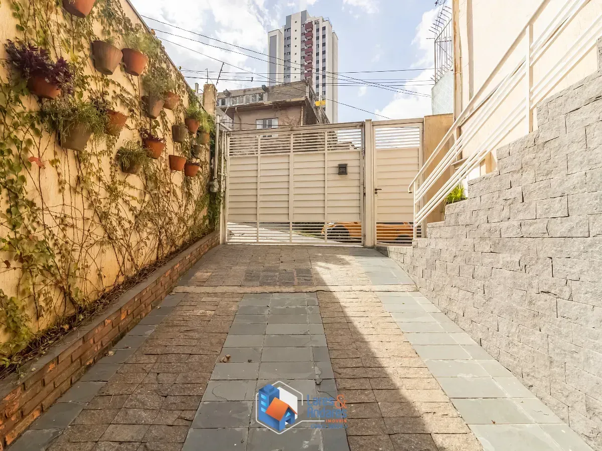 Imagem Sobrado para venda em Moinho Velho com 4 quartos, 206m²