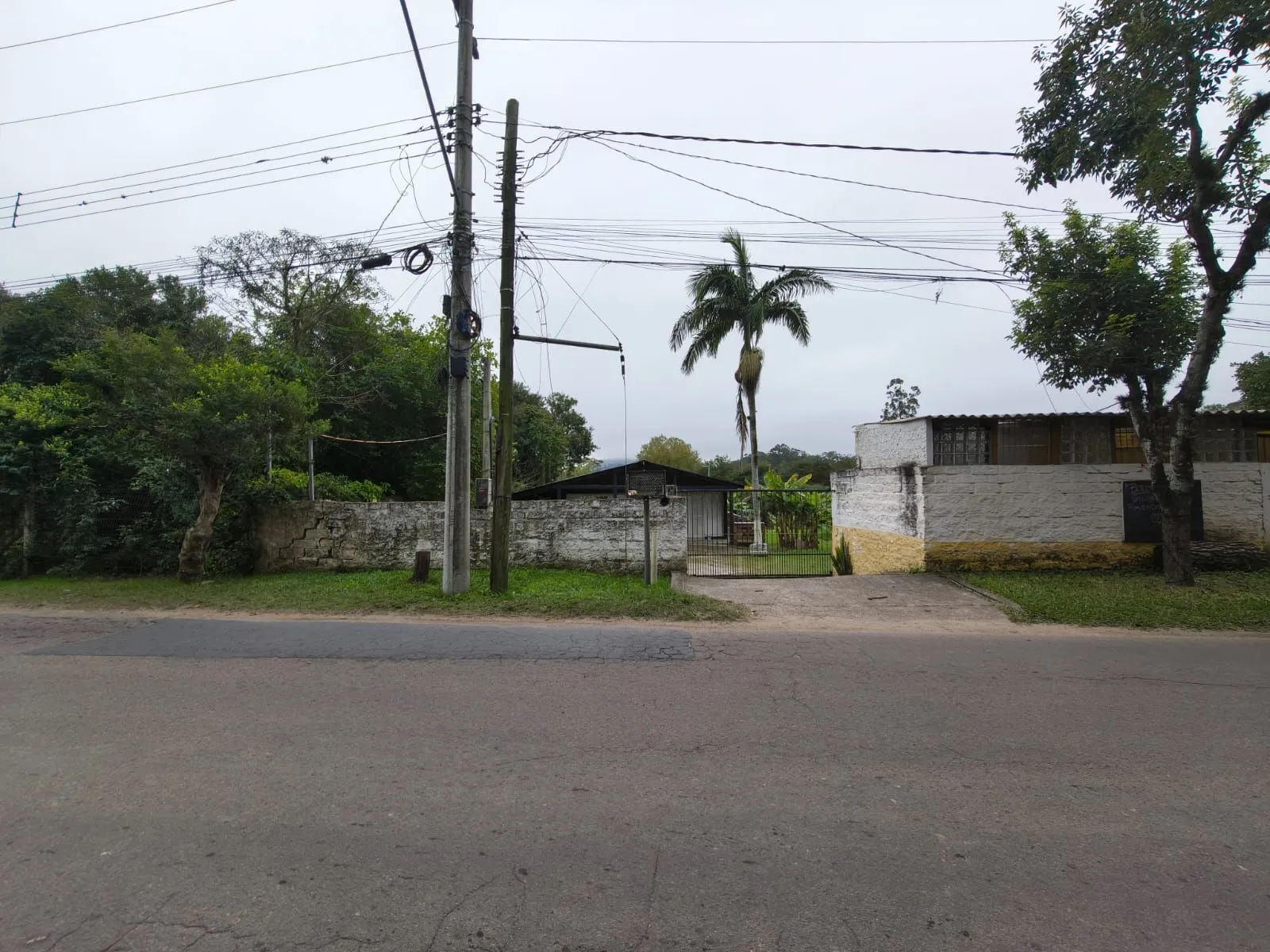 Imagem Terreno medindo 1.296m² no bairro Ponta Grossa - Porto Alegre/RS