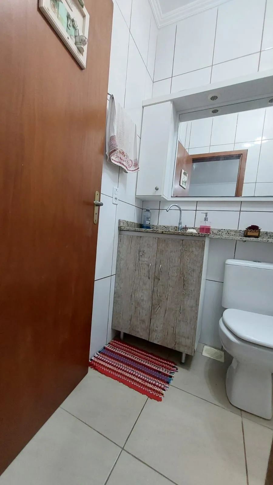Imagem CASA NO LAGOS DE NOVA IPANEMA - 02 QUARTOS E ATELIER NO PISO SUPERIOR