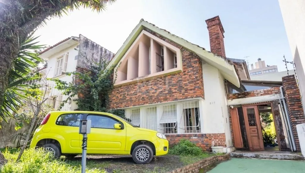 Imagem Casa Para Comprar com 3 quartos e 3 vagas no Rio Branco
