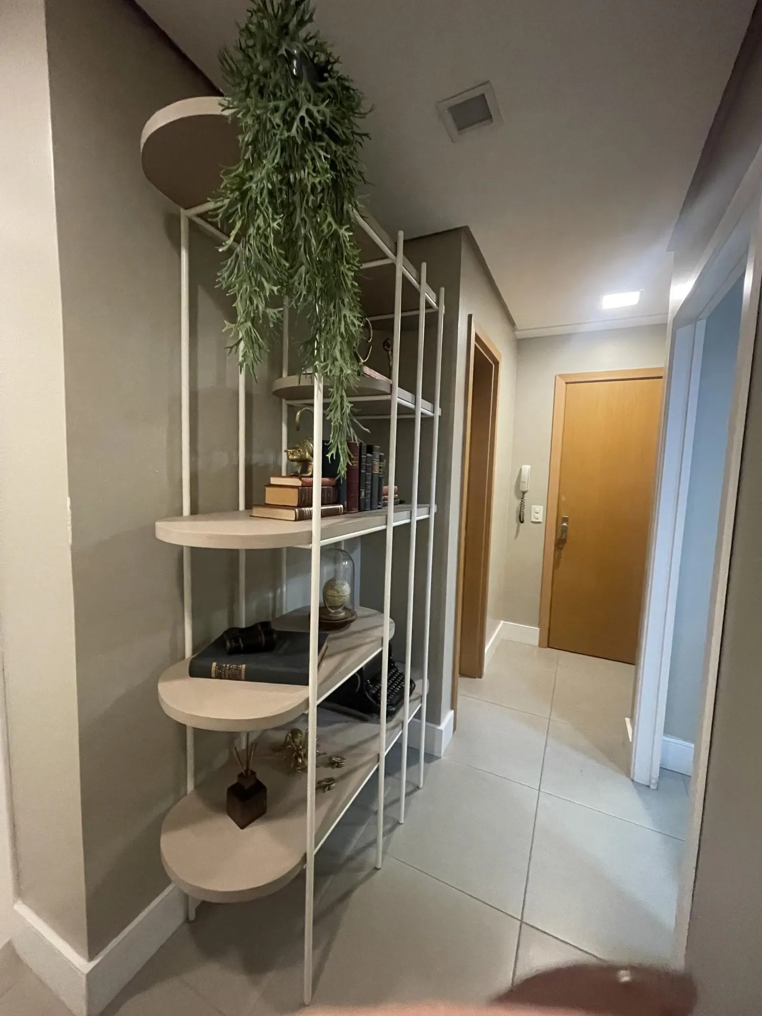 Imagem Ampla sala comercial com vaga de garagem escriturada