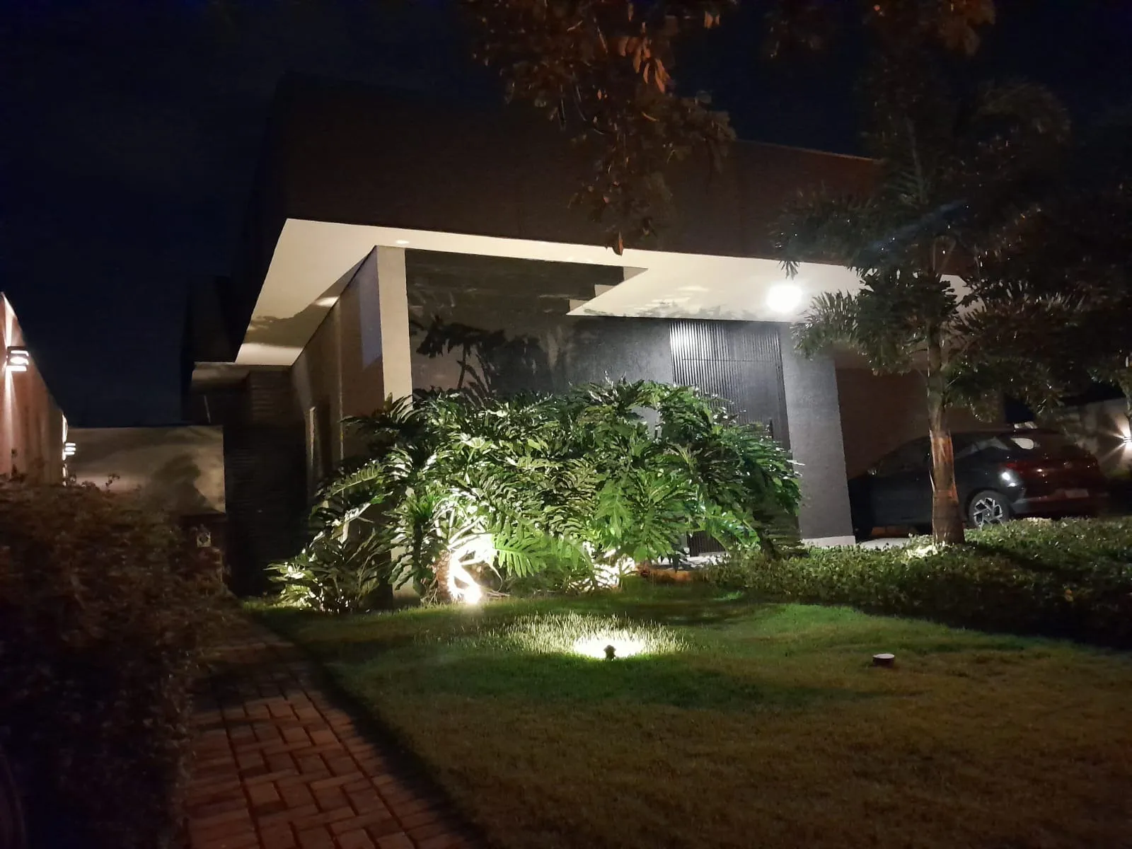 Imagem Luxuosa Casa no Condomínio Ecoresidencial Jequitibá ? 3 Suítes, Piscina, Academia e Muito Mais