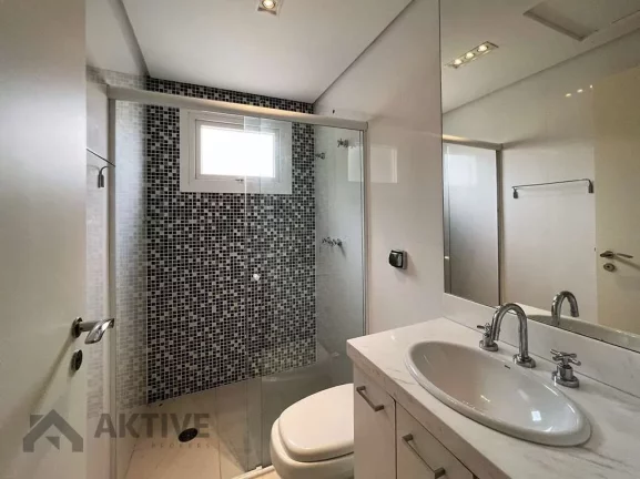 Imagem Casa de Condomínio em Pousada dos Bandeirantes - Carapicuíba
