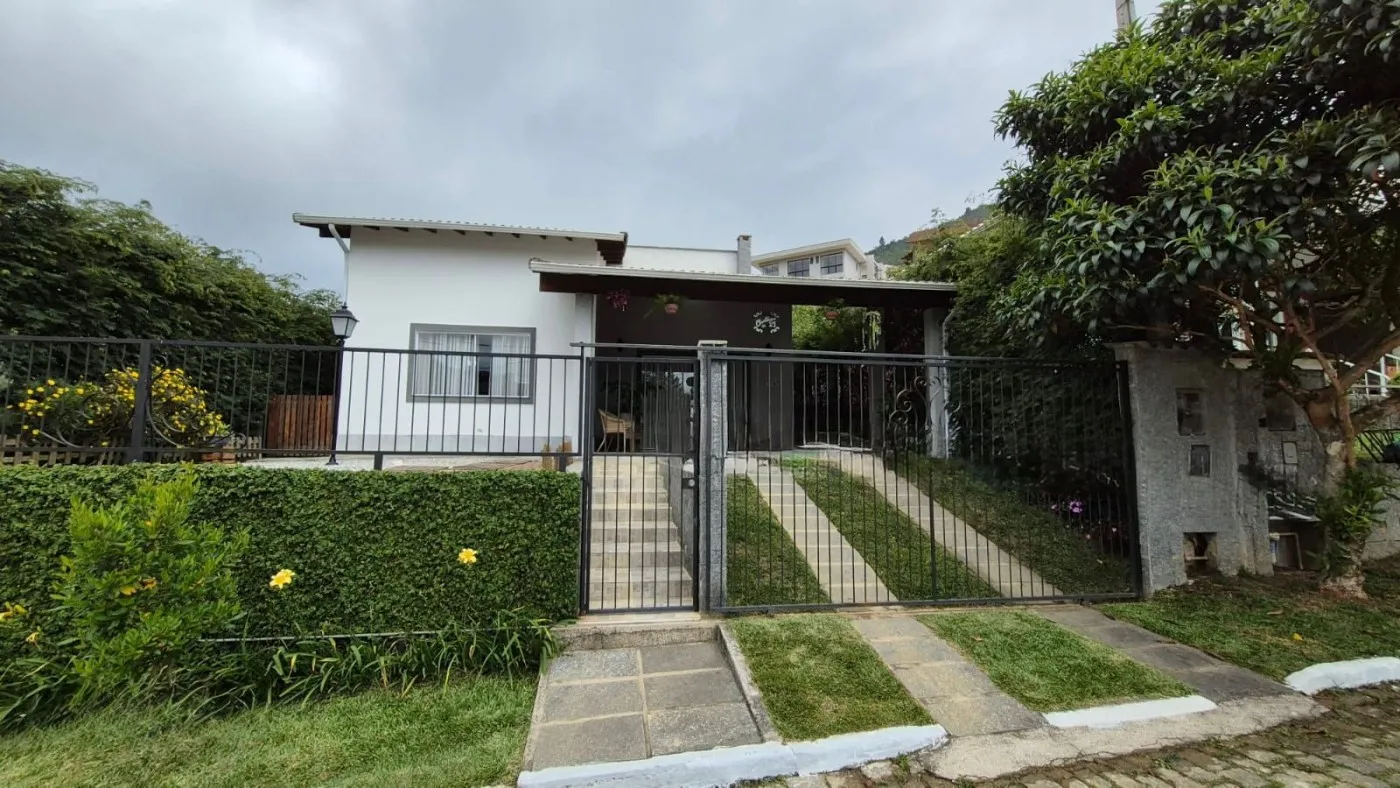 Foto do imóvel Casa em Condomínio para Venda em Teresópolis / RJ em Estrada Isaías Vidal