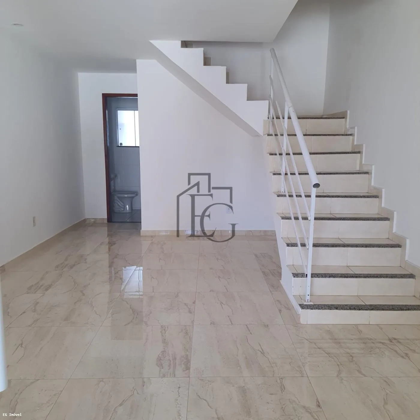 Imagem Casa para Venda em Araruama, Alto da Boa Vista, 2 dormitórios, 2 suítes, 1 banheiro, 2 vagas