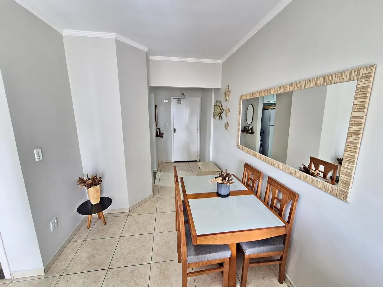 Imagem Apartamento com 2 Quartos à Venda, 60 m² em Mirim - Praia Grande