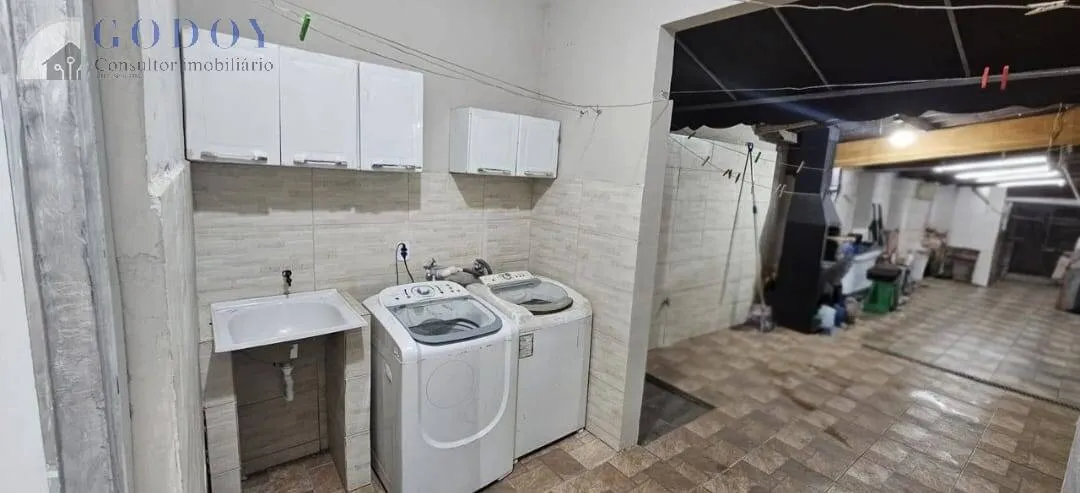 Imagem Casa moderna com 3 dormitórios, suíte, área gourmet e piscina aquecida