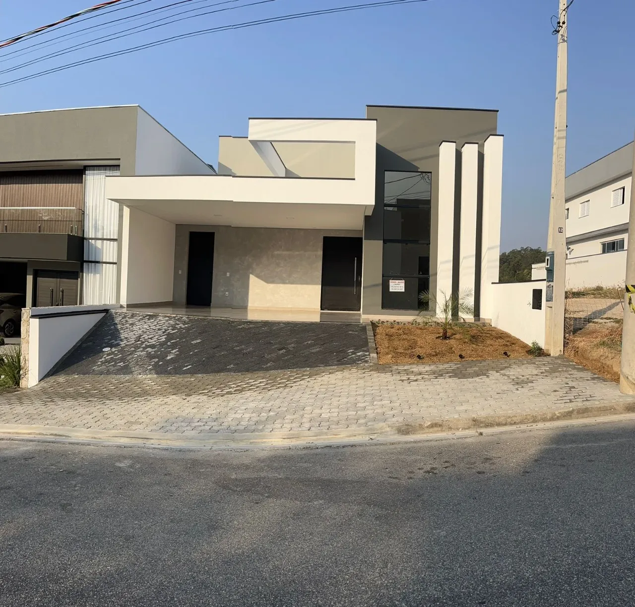 Imagem Casa de alto padrão em condomínio no Brigadeiro Tobias, Sorocaba-SP: 3 quartos, 3 suítes, 1 sala, 4 banheiros, 4 vagas, 198m². Venda ou aluguel!