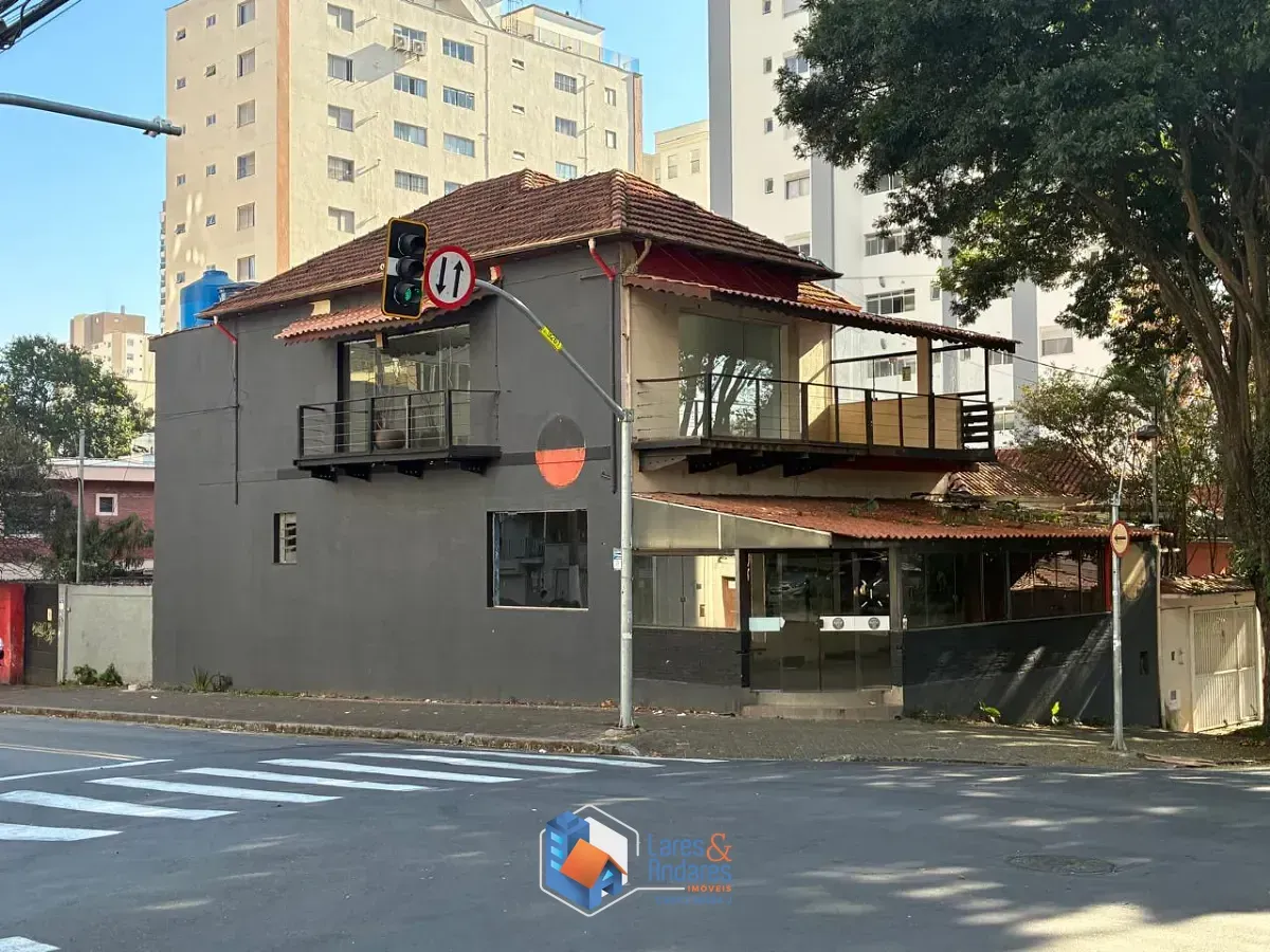 Foto do imóvel Casa comercial para venda em Vila Pompéia, 372m² em Rua Barão do Bananal