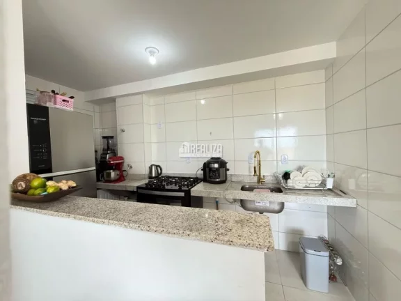 Imagem Apartamento à venda no -Condomínio Park Leopoldino, no bairro Parque do Mirante, Uberaba | 2 dormitórios, piscina e portaria 24h