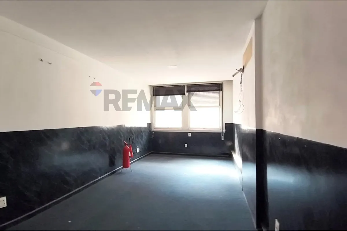 Imagem Sala com 95m² sendo 3 escritórios a venda na AV Graça aranha
