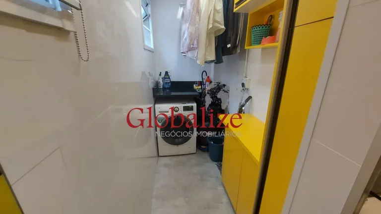 Imagem Apartamento de 1 dormitório em Santos na Aparecida(próximo ao Embaré) na avenida da praia com vagas para 2 carros e 2 motos à venda por R$ 725.000,00