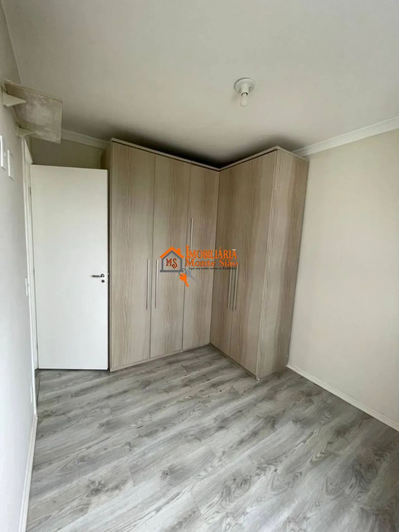 Imagem Apartamento com 2 dormitórios para alugar, 52 m² por R$ 2.576,00/mês - Vila Bremen - Guarulhos/SP