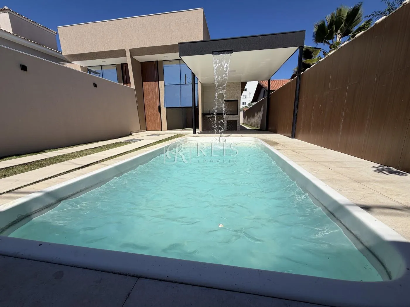 Imagem Casa para Venda em Rio das Ostras, Ouro Verde, 3 dormitórios, 1 suíte, 3 banheiros, 2 vagas