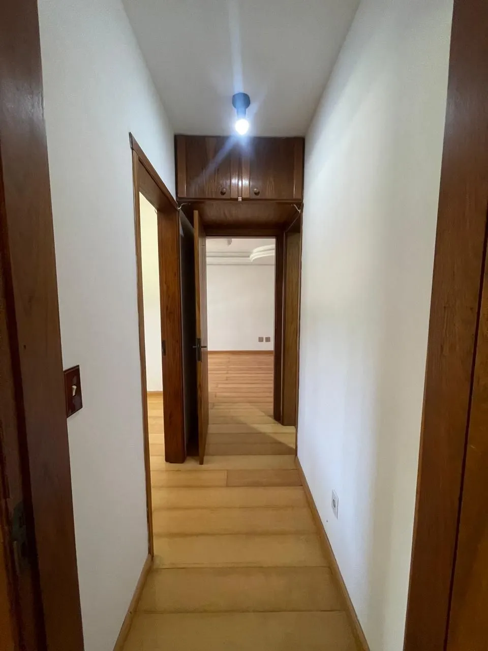 Imagem Apartamento com 02 dormitórios, 01 suíte, 74,53m2 privativos e 02 vagas de garagem cobertas!