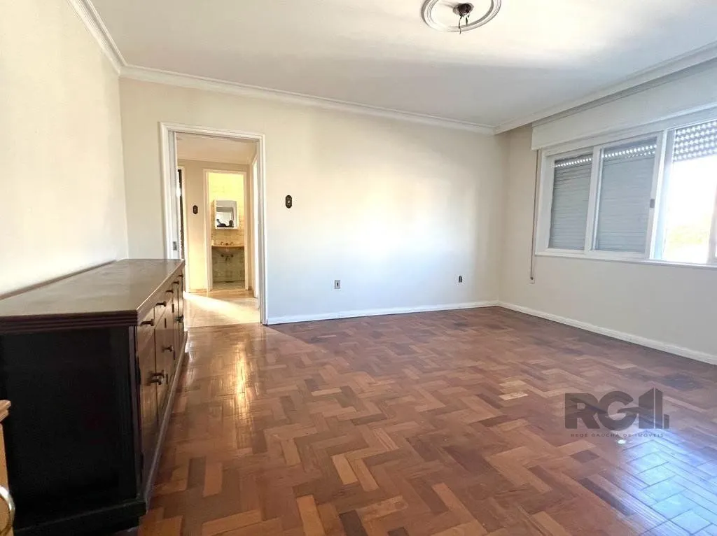 Imagem APARTAMENTO 3 DORMITÓRIOS, 2 VAGAS DE GARAGEM, NO BAIRRO PETRÓPOLIS, POA/RS