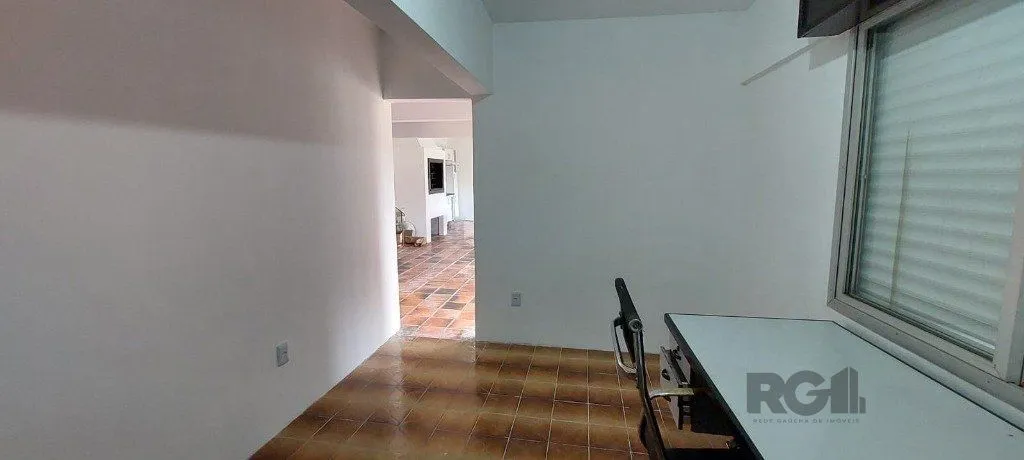 Imagem Casa com 3 dormitórios no bairro Sarandi