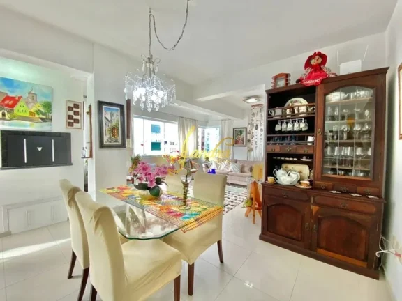 Imagem Apartamento com vista parcial na avenida a 50m do mar