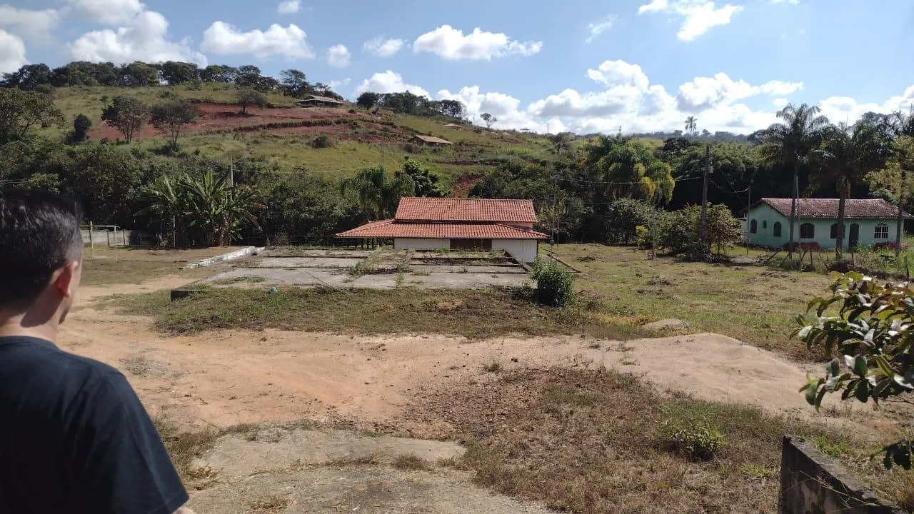 Imagem Sítio a venda com 6.000 m², localizado em Crucilândia/ MG