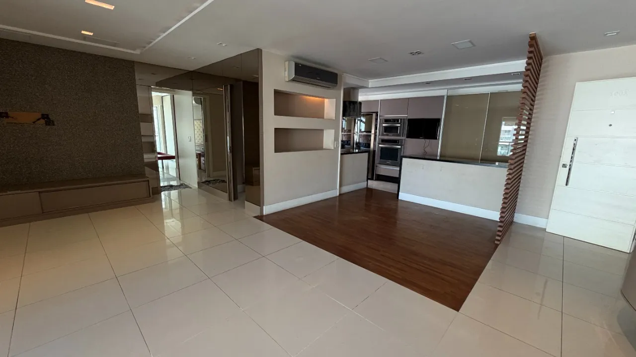 Imagem Excelente apartamento de frente à venda na Barra da Tijuca, dispondo de 157 m² de área construíd...