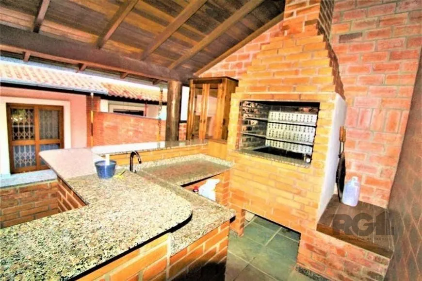Imagem Casa em condomínio 111m² - 3 dormitórios sendo 1 suíte e 4 vagas no bairro Espirito Santo