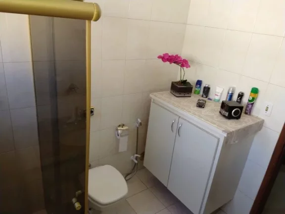 Imagem Casa em área nobre, 3 dormitórios com 1 suíte.