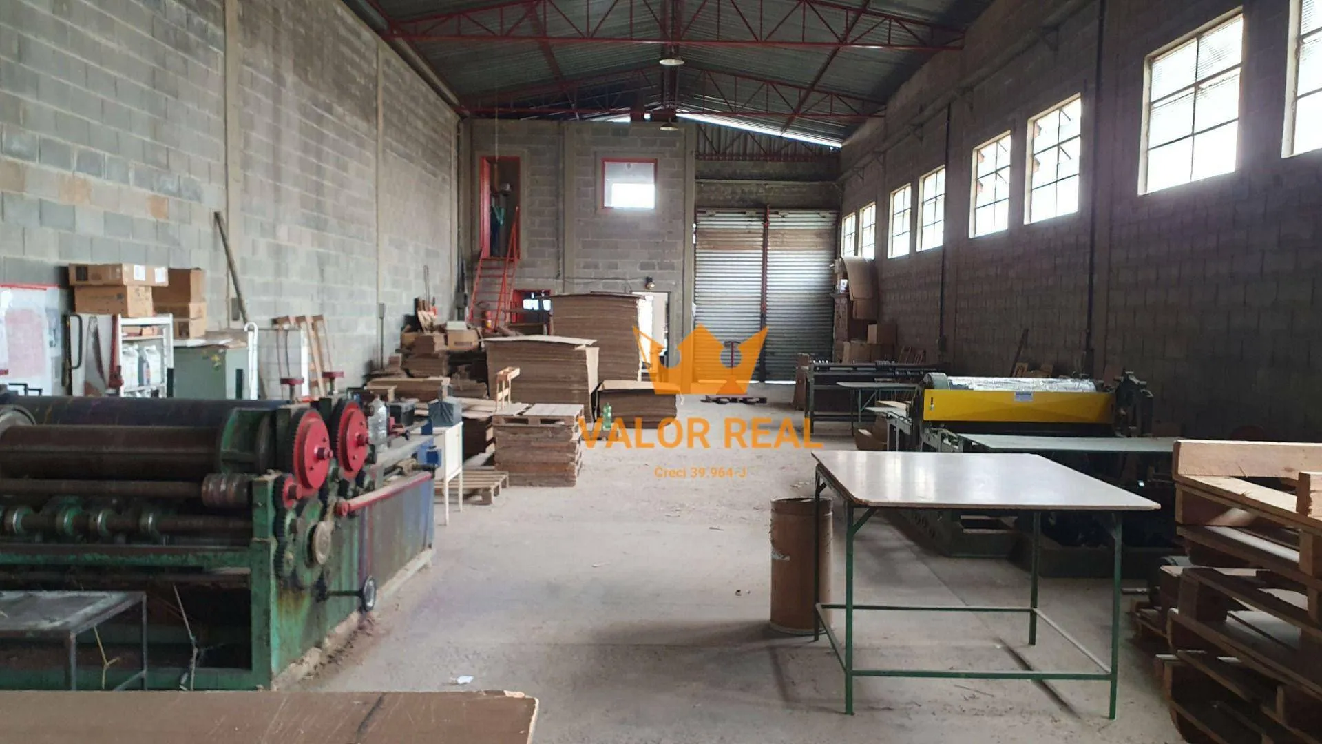 Foto do imóvel Oportunidade Única para Empreendedores e Investidores! Galpão de 350 m² em AT de 780,00 m2 em Localização Privilegiada em Itupeva. R$ 2.8 milhões.