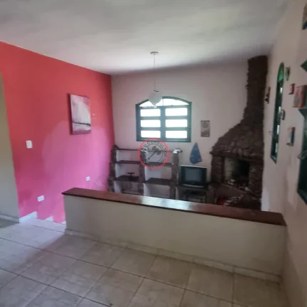Imagem TRES CASAS EM UM TERRENO DE 700 MT COM ACESSO PARA O RIO. ENTRADA CONJUNTA PARA GARAGEM, PELA RUA
