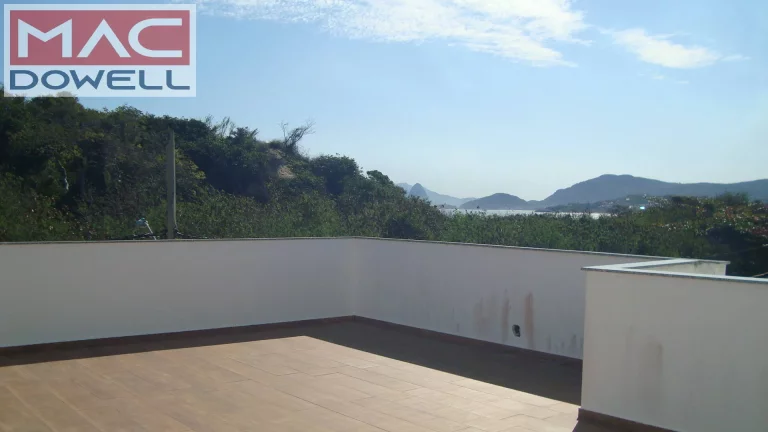 Imagem Casa triplex próximo a praia de Itaipu