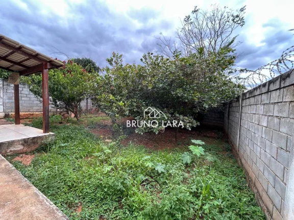 Imagem Casa à venda no bairro Santa Rosa - Igarapé/MG