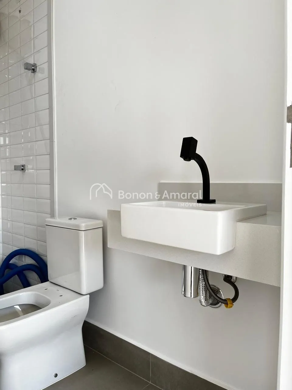 Imagem Casa nova em condomínio para venda em Valinhos S.P.