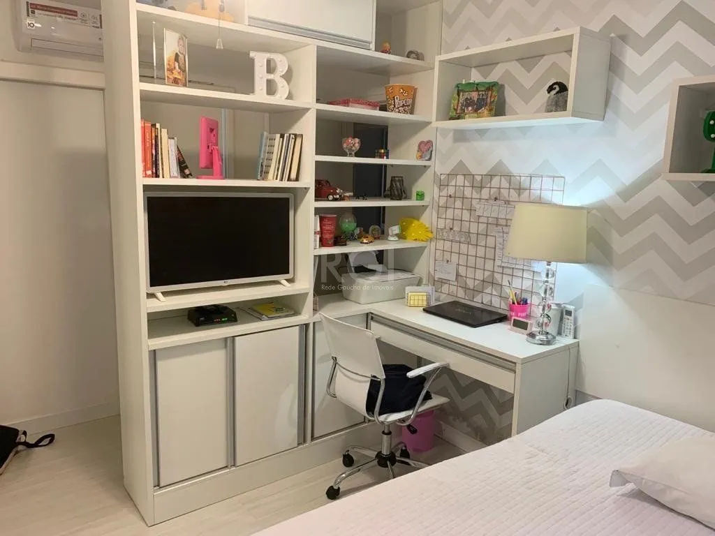 Imagem Casa para Venda - 323m², 4 dormitórios, sendo 2 suites, 3 vagas - Jardim Itu