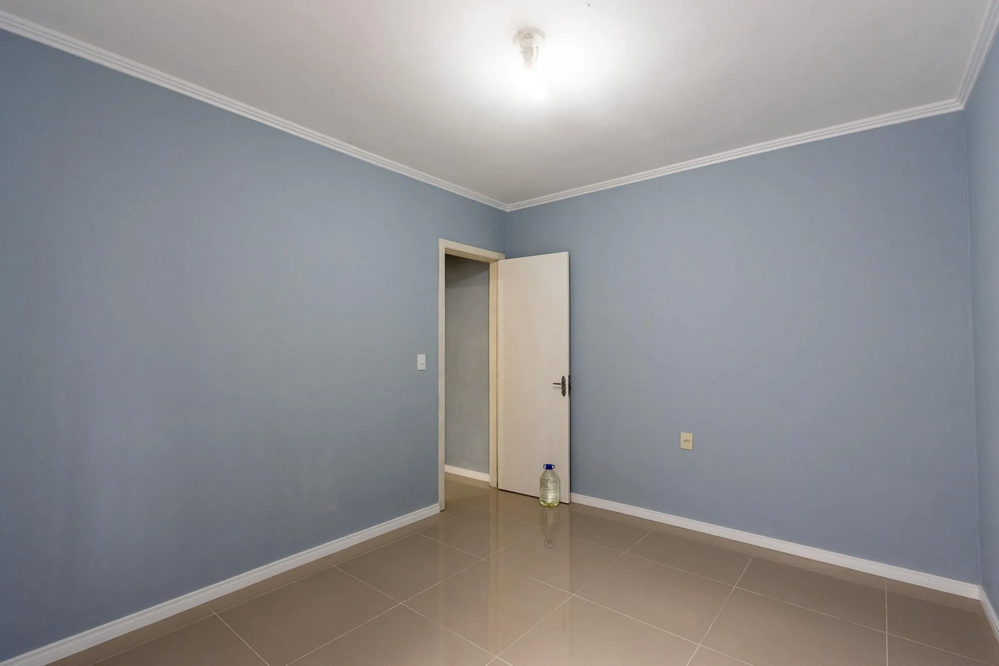 Imagem Terreno com 2 casas, 4 quartos, 1 suite - Bairro Cavalhada