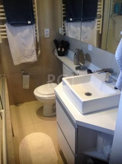 Imagem Casa para Venda - 130m², 3 dormitórios, sendo 2 suites, 6 vagas - Nonoai