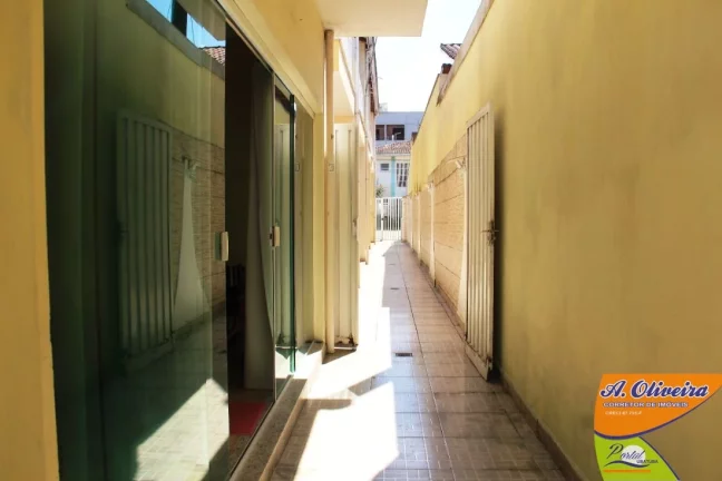Imagem Oportunidade !!! Prédio 08 Kitnet + 01 Apartamento 02 Dormitorios - 150 metros da Praia Pereque Açu.