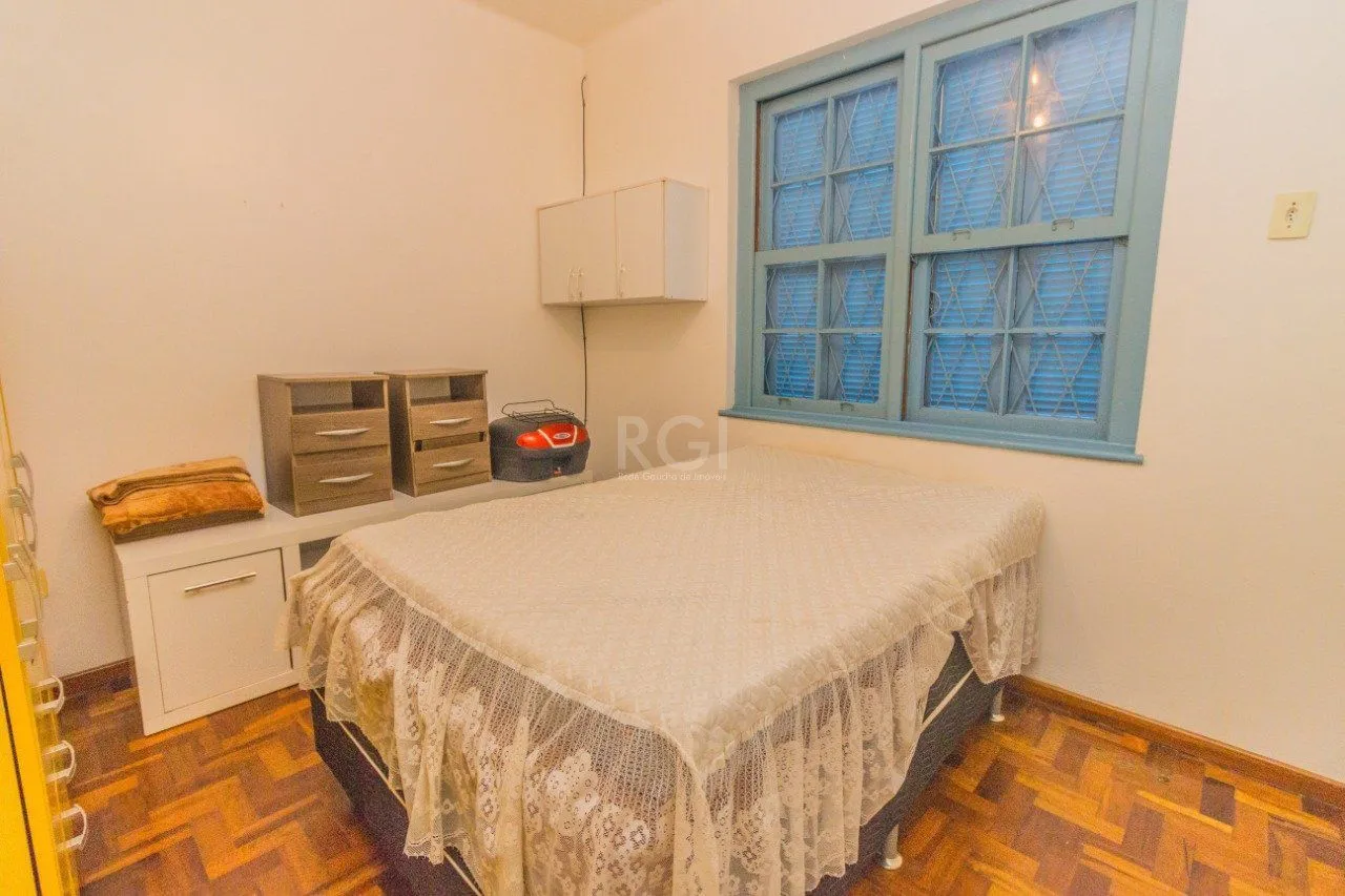 Imagem Casa para Venda - 165m², 3 dormitórios, 4 vagas - Santa Tereza