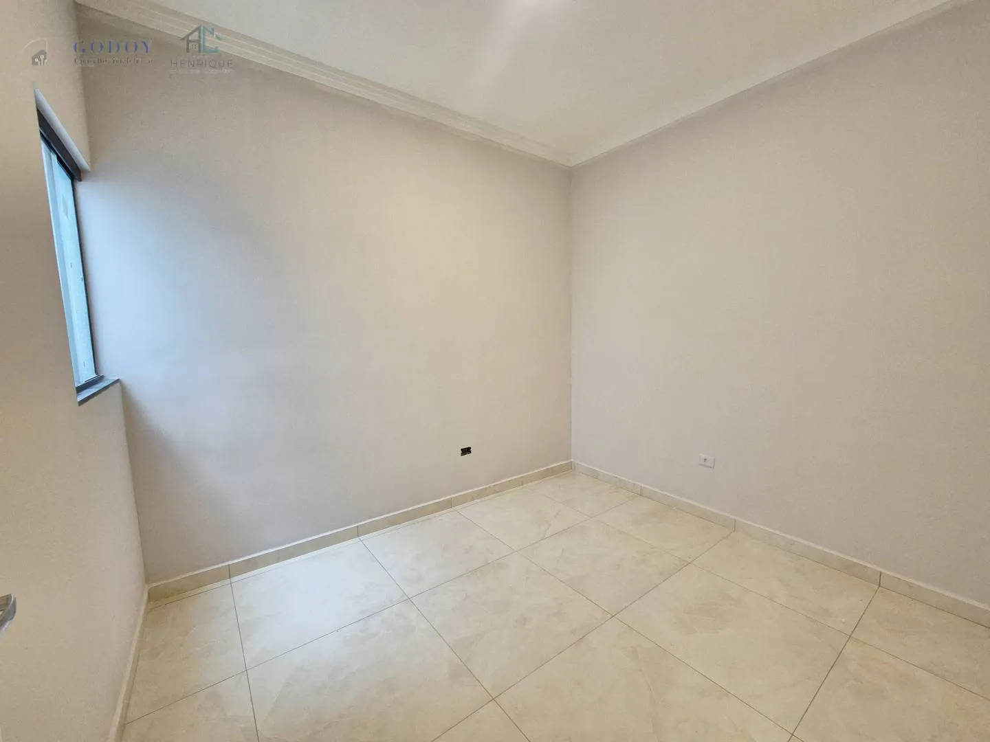 Imagem Casa moderna com excelente padrão de acabamento e localização privilegiada.
