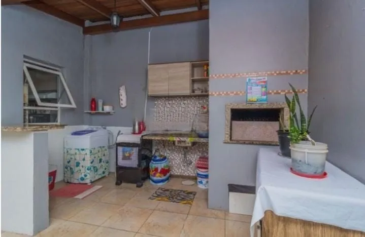 Imagem Sobrado em condomínio no bairro Hípica - 2 dormitórios